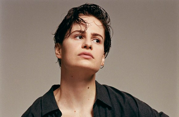 CHRISTINE AND THE QUEENS – Wandlung